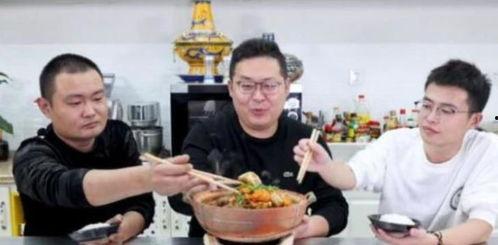 南阳网红大爷吃饭视频,家常美食背后的温馨故事