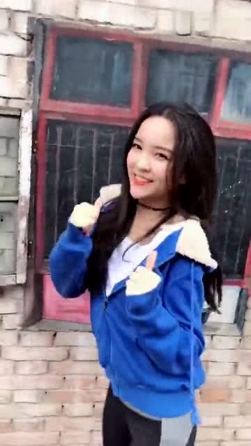 老表女朋友小凤的头条号,揭秘老表爱情故事，甜蜜瞬间尽收眼底