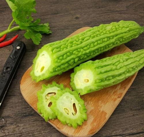 吃四块瓜多少热量,轻松了解日常瓜果热量转换