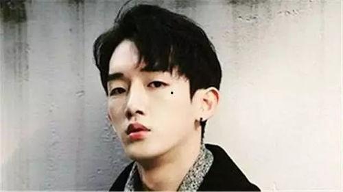 超短发明星帽子,明星们的时尚帽子演绎